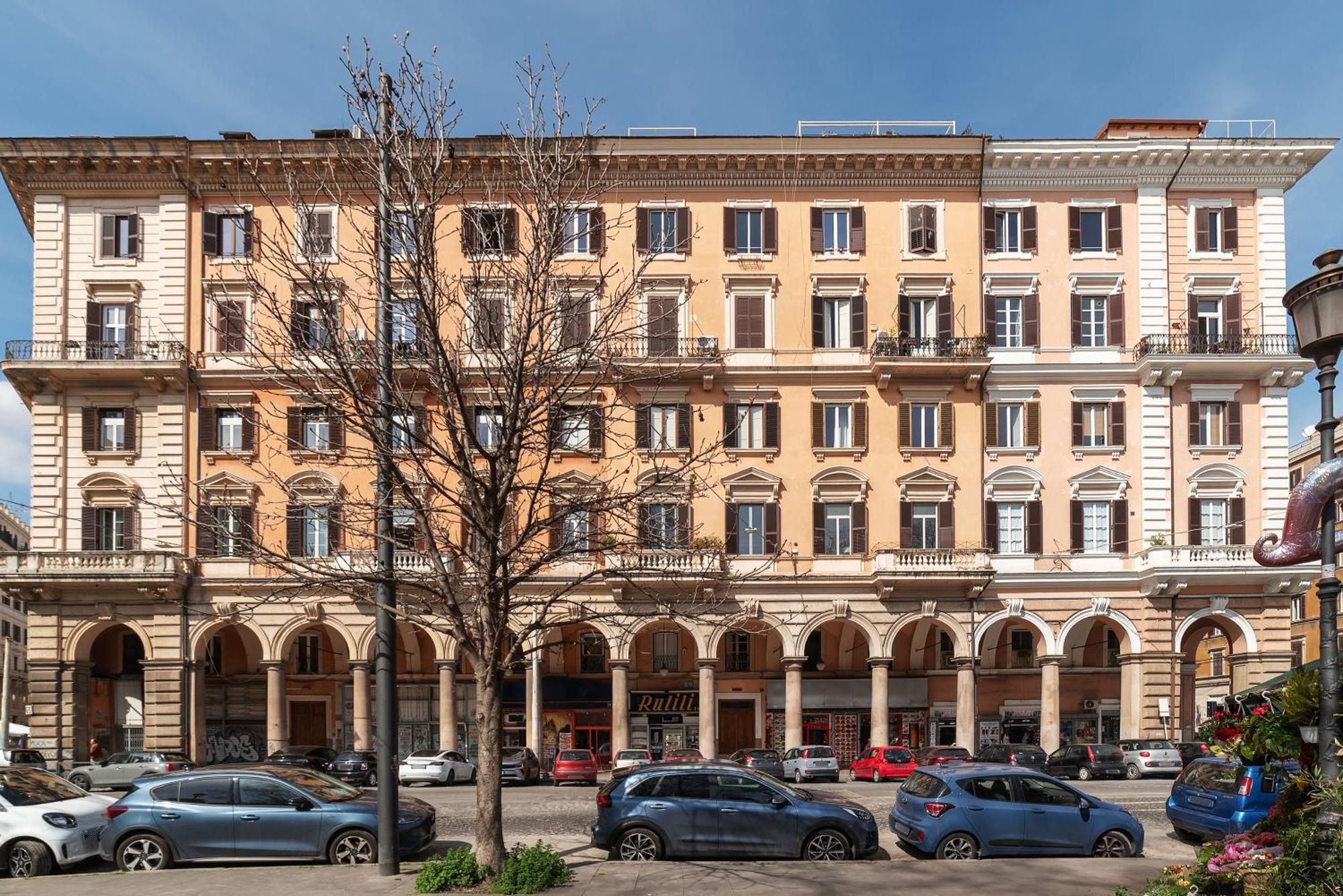 Apartment Piazza Vittorio Emanuele Ii Classic